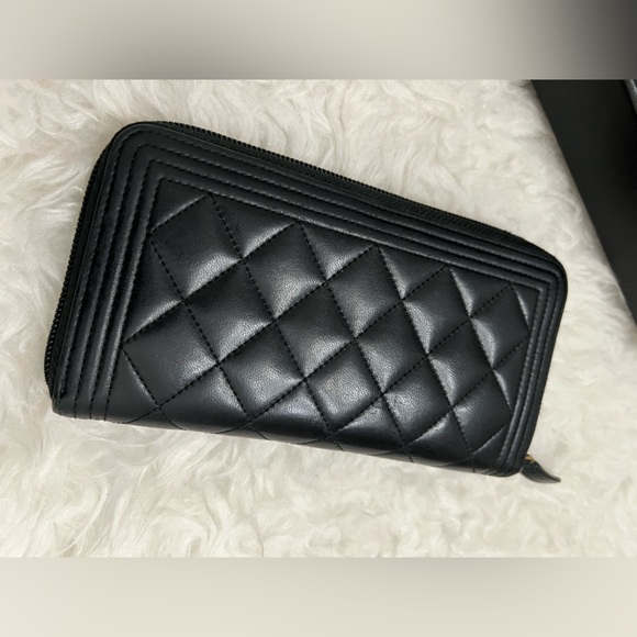 CHANEL Boy L-Gusset black Long Zip Wallet - Picture 15 of 15
